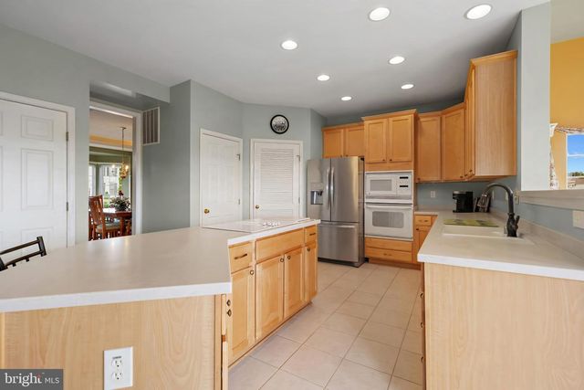 18 YARA WAY, Hanover, PA 17331