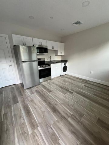 475 UMATILLA BOULEVARD, Umatilla, FL 32784
