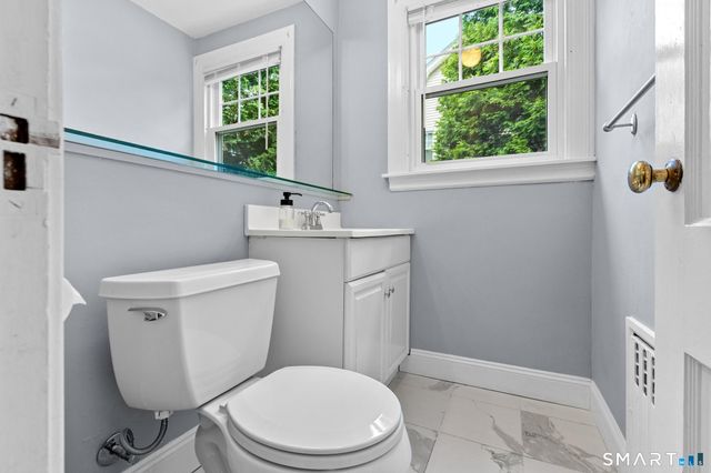 16 Clifton Avenue, West Hartford, CT 06107