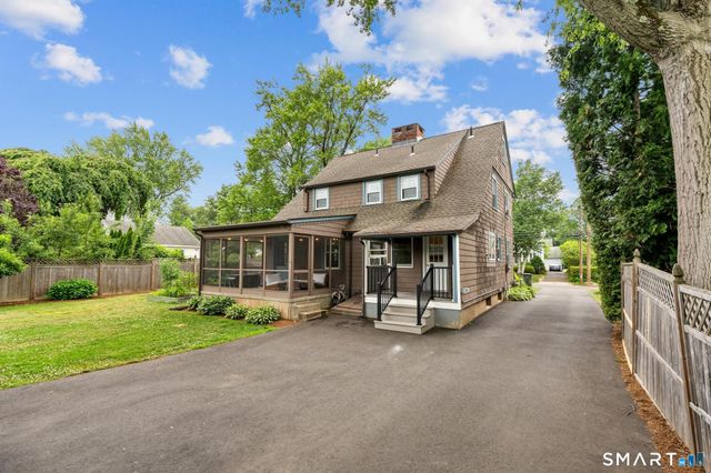 16 Clifton Avenue, West Hartford, CT 06107