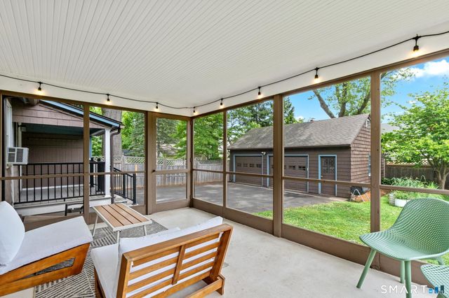 16 Clifton Avenue, West Hartford, CT 06107