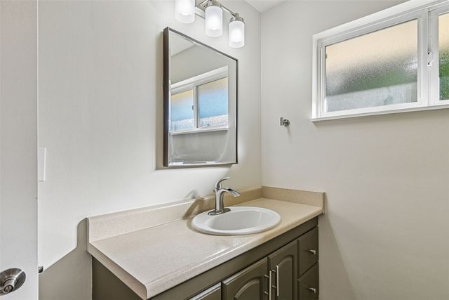 2335 NE 12th Street, Renton, WA 98056