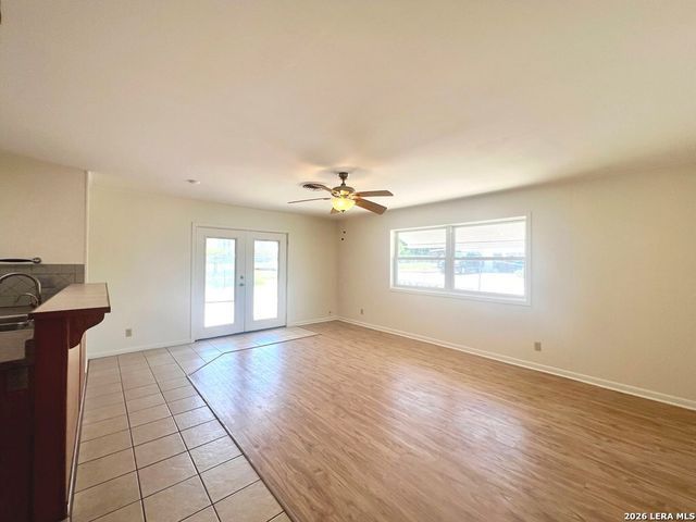 1110 Nancy Beth, Kerrville, TX 78028