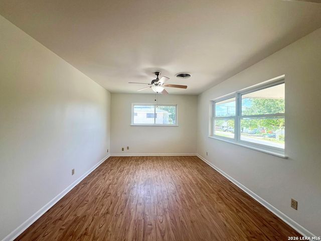 1110 Nancy Beth, Kerrville, TX 78028