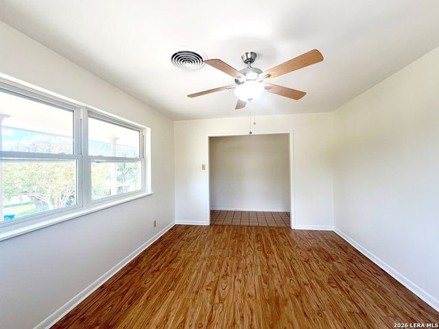 1110 Nancy Beth, Kerrville, TX 78028