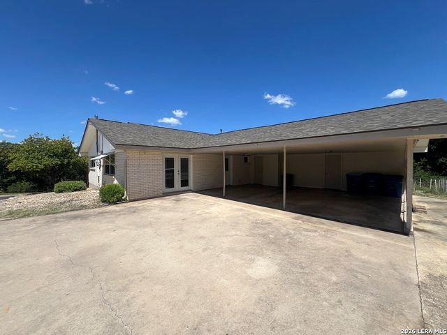 1110 Nancy Beth, Kerrville, TX 78028