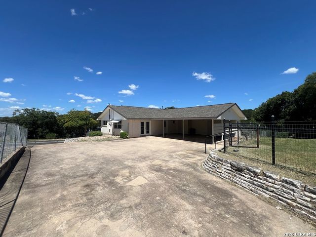 1110 Nancy Beth, Kerrville, TX 78028