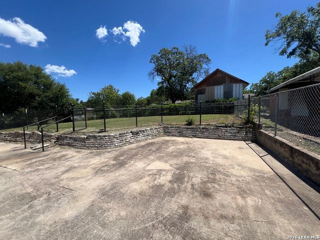 1110 Nancy Beth, Kerrville, TX 78028