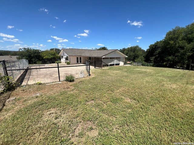 1110 Nancy Beth, Kerrville, TX 78028