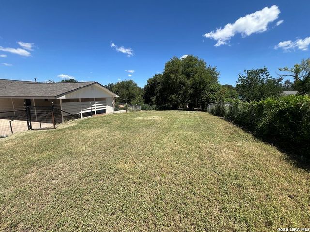 1110 Nancy Beth, Kerrville, TX 78028