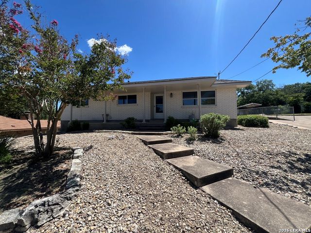 1110 Nancy Beth, Kerrville, TX 78028