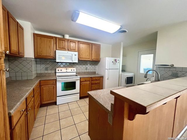 1110 Nancy Beth, Kerrville, TX 78028