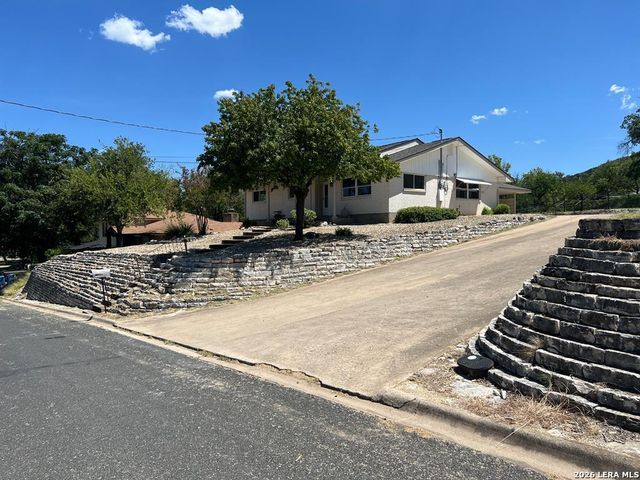 1110 Nancy Beth, Kerrville, TX 78028