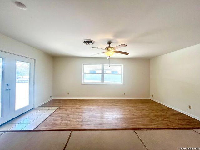 1110 Nancy Beth, Kerrville, TX 78028