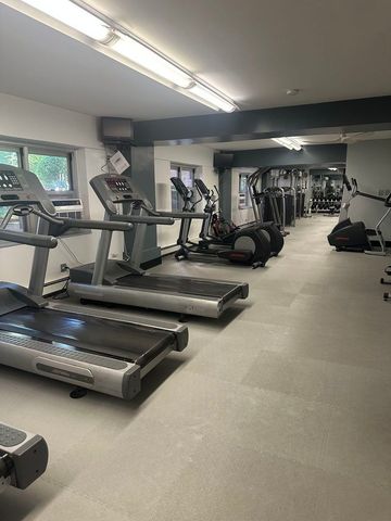 4970 N Marine Drive 528, Chicago, IL 60640