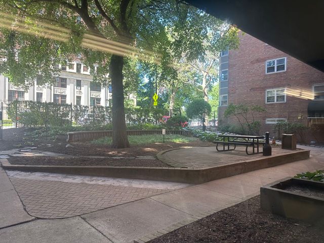 4970 N Marine Drive 528, Chicago, IL 60640