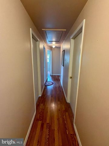 10 ARGO DR, Sewell, NJ 08080