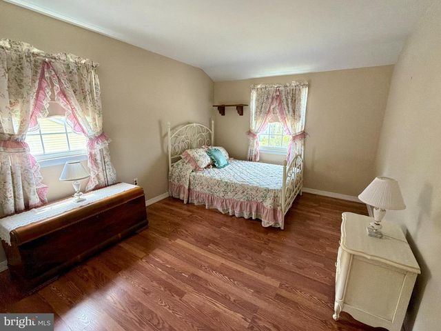 10 ARGO DR, Sewell, NJ 08080