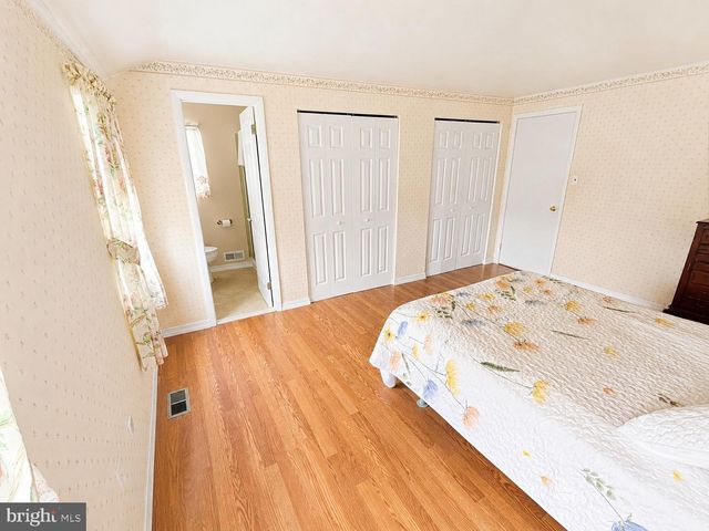 10 ARGO DR, Sewell, NJ 08080