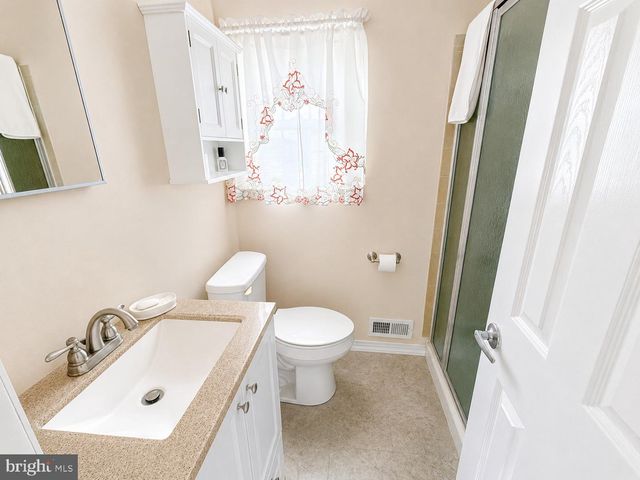 10 ARGO DR, Sewell, NJ 08080