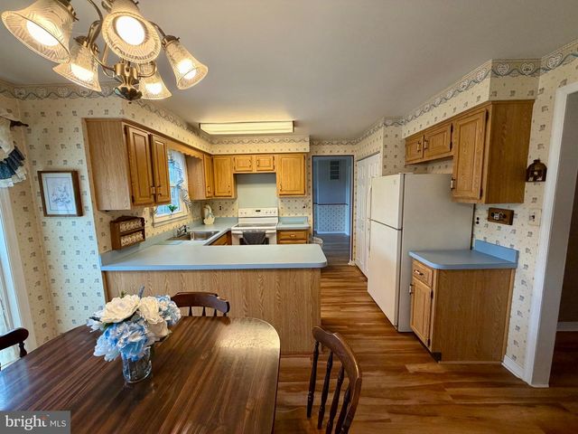 10 ARGO DR, Sewell, NJ 08080