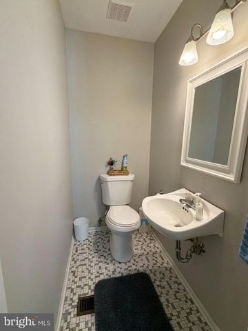 10 ARGO DR, Sewell, NJ 08080