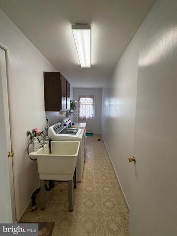 10 ARGO DR, Sewell, NJ 08080