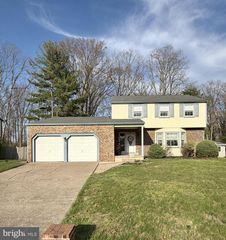 10 ARGO DR, Sewell, NJ 08080