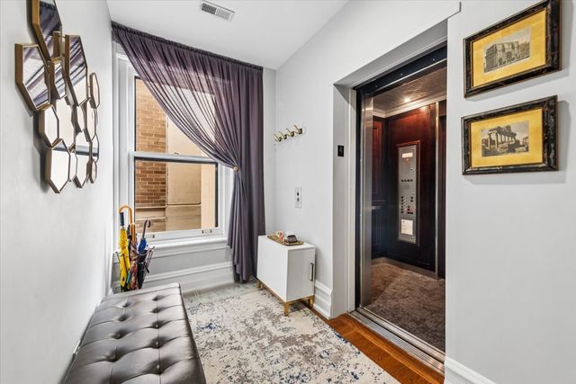 42 E CEDAR Street 3, Chicago, IL 60611