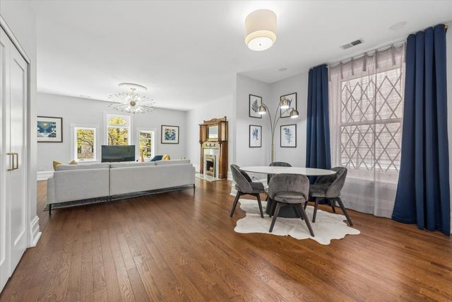 42 E CEDAR Street 3, Chicago, IL 60611