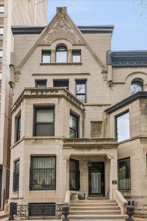 42 E CEDAR Street 3, Chicago, IL 60611