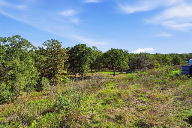 299 Wright DR, Cedar Creek, TX 78612