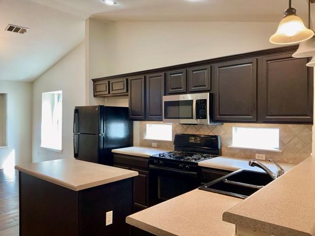 1023 Rawhide TRL, Cedar Park, TX 78613