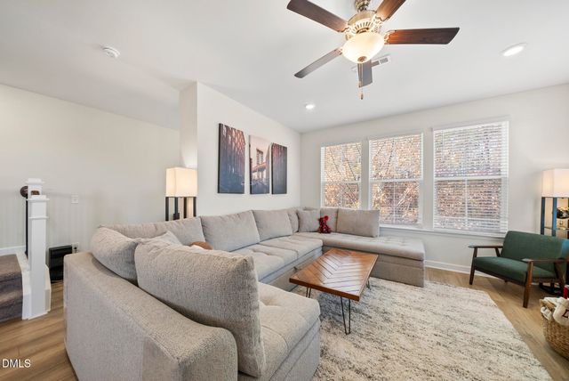 935 Parkstone Towne Boulevard, Knightdale, NC 27545