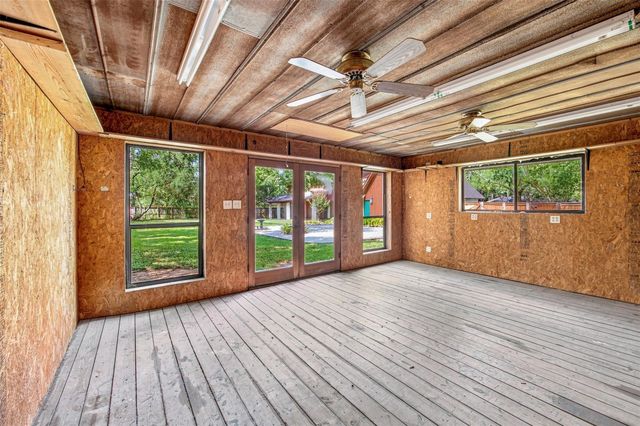 221 Montwood, Seguin, TX 78155