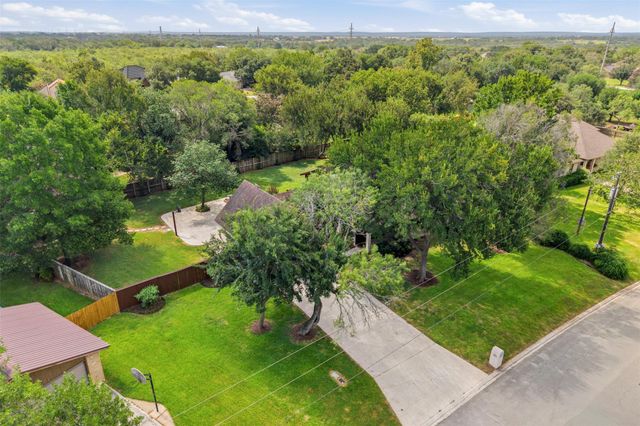 221 Montwood, Seguin, TX 78155