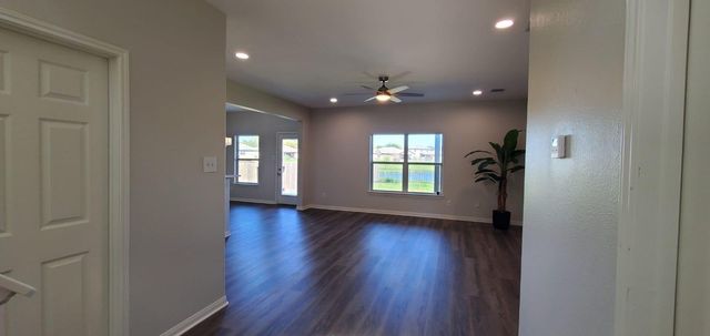 38202 S Lost Creek Boulevard, Magnolia, TX 77355