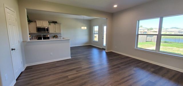 38202 S Lost Creek Boulevard, Magnolia, TX 77355