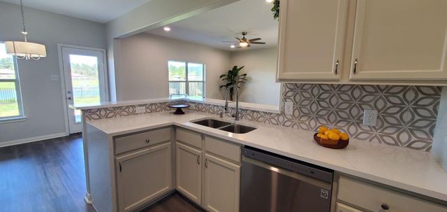 38202 S Lost Creek Boulevard, Magnolia, TX 77355