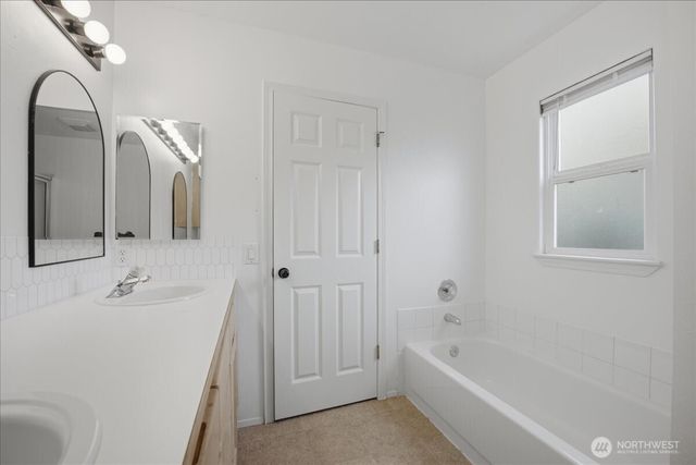 916 Summer Meadows Court, Sedro Woolley, WA 98284