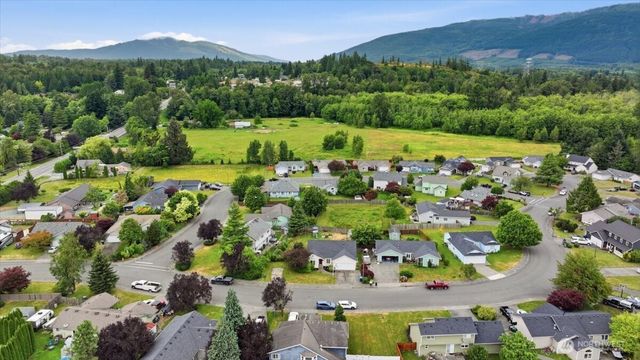 916 Summer Meadows Court, Sedro Woolley, WA 98284