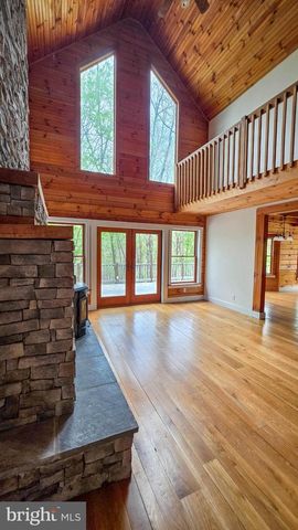 11311 WILDBERRY CT, Glen Rock, PA 17327