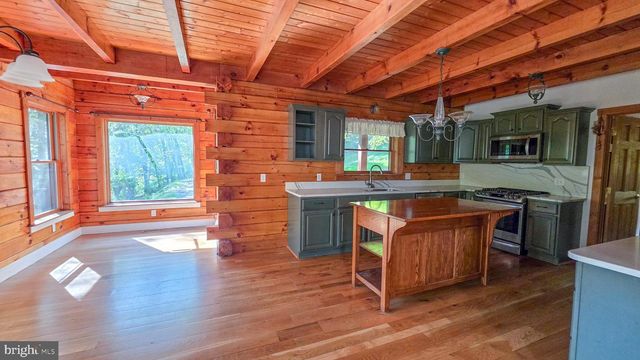 11311 WILDBERRY CT, Glen Rock, PA 17327