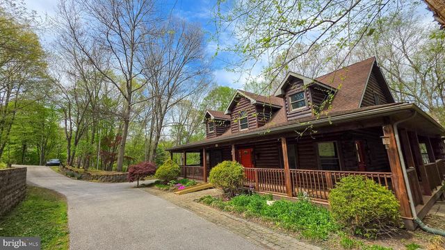 11311 WILDBERRY CT, Glen Rock, PA 17327