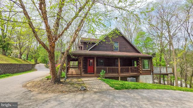 11311 WILDBERRY CT, Glen Rock, PA 17327