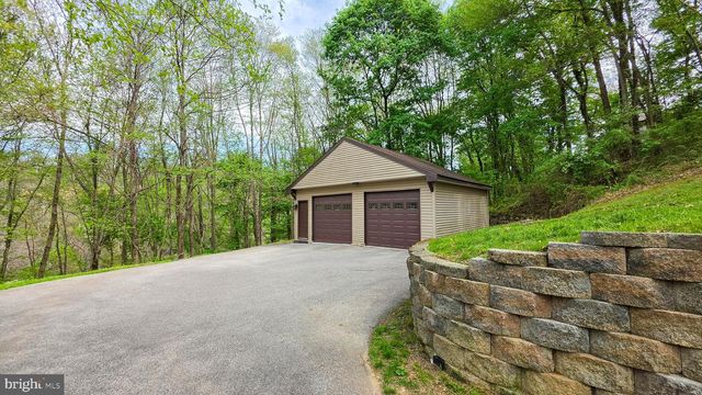 11311 WILDBERRY CT, Glen Rock, PA 17327