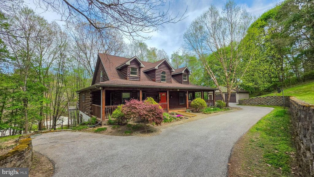 11311 WILDBERRY CT, Glen Rock, PA 17327