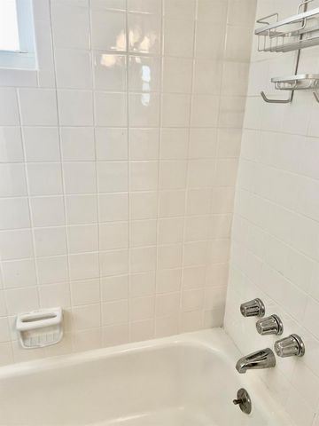 2161 NE 1st Court 102, Boynton Beach, FL 33435