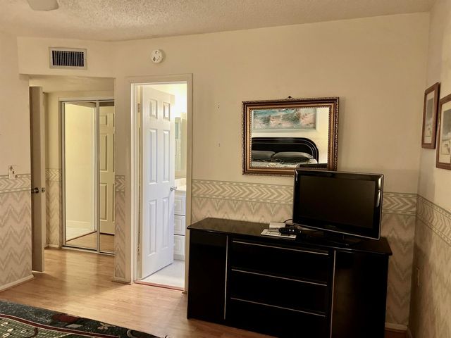 2161 NE 1st Court 102, Boynton Beach, FL 33435