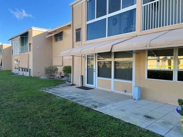 2161 NE 1st Court 102, Boynton Beach, FL 33435
